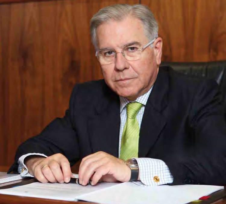 El Puerto de Huelva traslada sus condolencias a la familia de Enrique Pérez y reconoce su importante labor como director de la institución durante 20 años