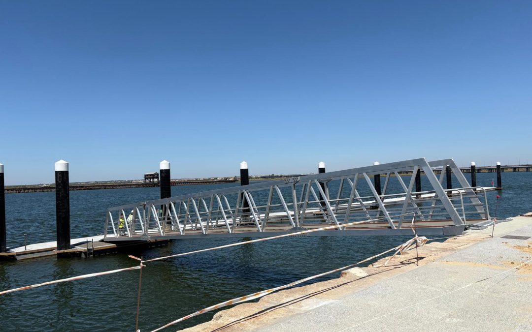 Las obras del nuevo pantalán pesquero de la Lonja del Puerto de Huelva finalizarán durante este mes